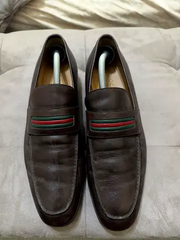GUCCI Brown leather men's loafers with green-red stripe - size available