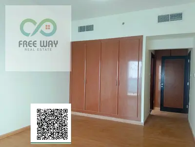 🏢 غرفتين وصالة 🛁 3 حمامات 🧹 غرفة خادمة 📐 المساحة: 2,185 قدم مربع