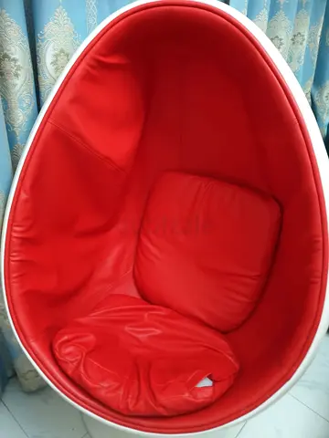 Oval Ball Lounge Chair
