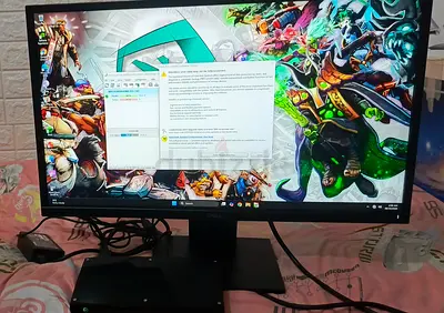 Intel NUC skull canyon i7 6700HQ + Dell E2421HN