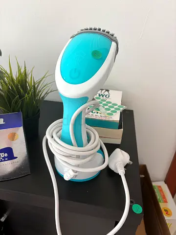 Handheld garment steamer - compact and working