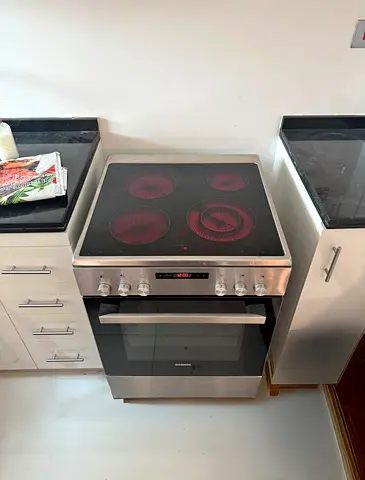 Siemens IQ700 Full Electric Digital Cooking Range Latest Version 60cm