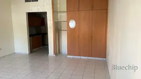 Genuine Resale | Prime Location IVacant & Transfer