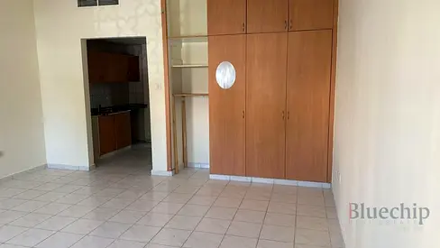 Genuine Resale | Prime Location IVacant & Transfer