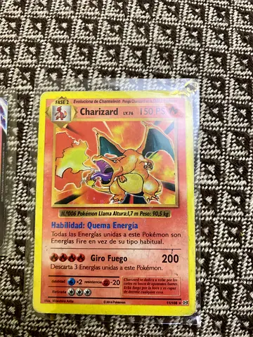 Pokémon Charizard Holographic Card (Spanish) - Collectible Card