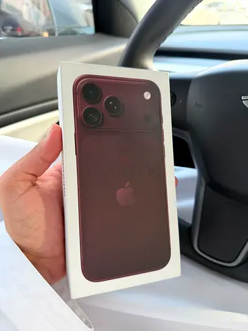 iPhone 18 Pro max 256 burgandy tra