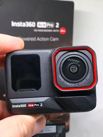 Insta360 Ace Pro 2 8K Action Camera + 2 Batteries + insta tripod and insta vertical mount
