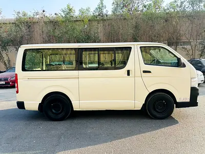 Toyota Hiace GL 2013 | 13 seater