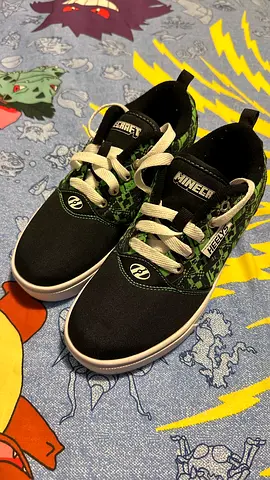 Heelys Minecraft kids' casual sneakers - black & green, UK SIZE 2, NO BOX