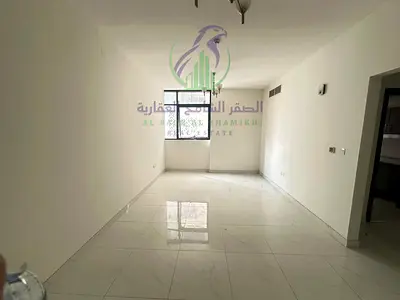غرفة وصالة أول ساكن للإيجار في الممزر | مساحة واسعة | موقف مجاني