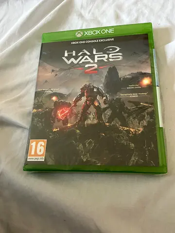 Halo Wars 2 (Xbox One) - Complete Case, Like New