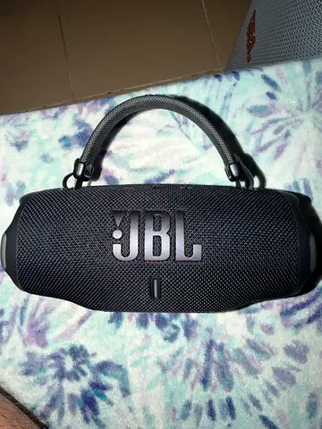 JBL portable Bluetooth speaker charge 6