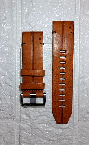 ORIGINAL GARMIN QUICKFIT CHESTNUT LEATHER 26MM/ BRAND NEW
