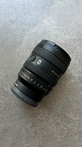 Sony FE 28-50mm f/2.8 G zoom lens