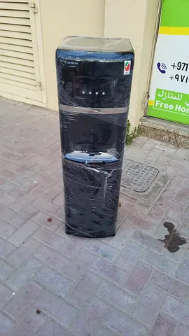 Bottom load water dispenser