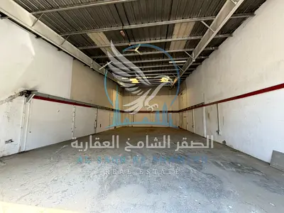 مستودع للإيجار – المنطقة الصناعية 15، الشارقة مساحة المستودع: 3,000 قدم مربع