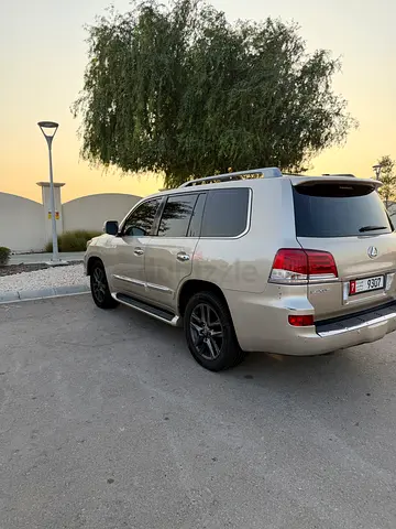 2014 Lexus LX 570 Platinum GCC Specs