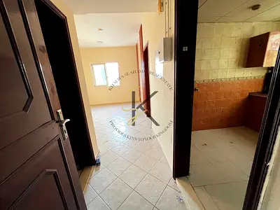 1bhk prime location \\ family building \\ just 25k