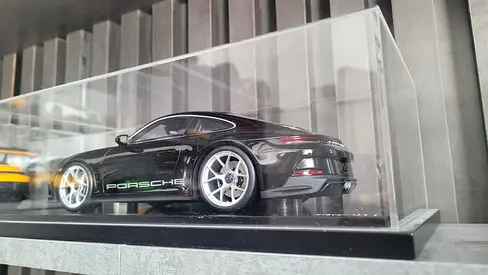 Diecast spark 1/18 gt3