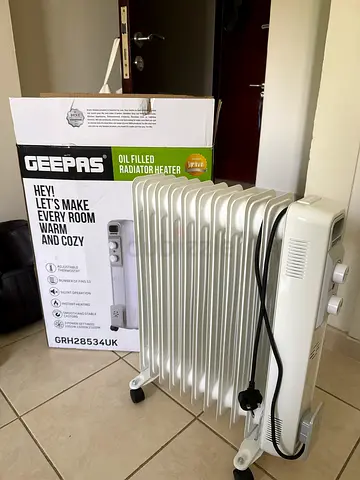 Geepas Oil Filled Radiator Heater - 11 Fin, Portable, Good Condition