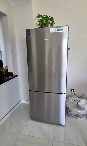 Siemens IQ300 Bottom Freezer Digital Invtar Latest Version Refrigerator 75cm