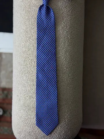 salvatore ferragamo Blue patterned men's silk tie - good condition