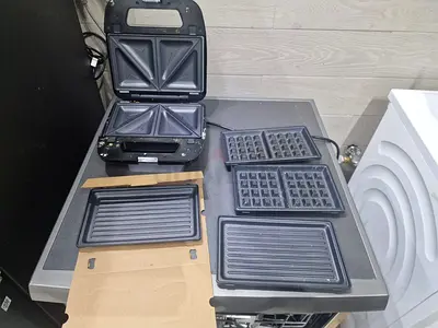 Multi-Plate Sandwich Maker / Waffle & Grill Plates - Good Working Condition