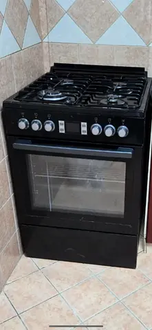 gas stove with oven - good working condition