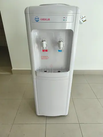Water dispenserWater dispenser