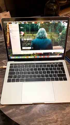 Macbook Pro 2019 touchbar with box and charger