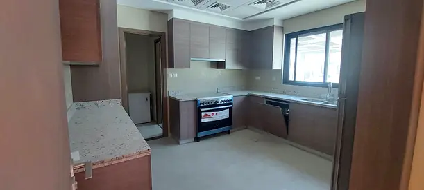 READY TO MOVE l PRIME LOCATION l PEACEFUL COMMUNITY