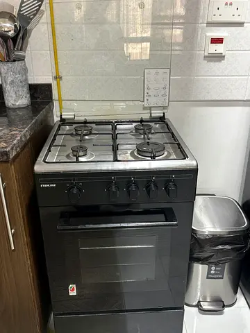 Used freestanding gas stove with oven - good working condition