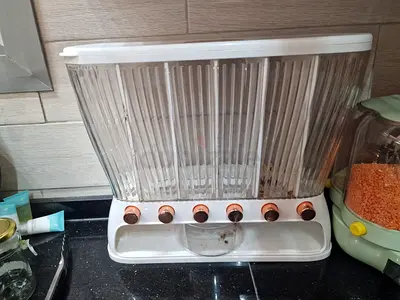 6-Compartment Dry Food/Spice Dispenser with Flip Lids - Used
