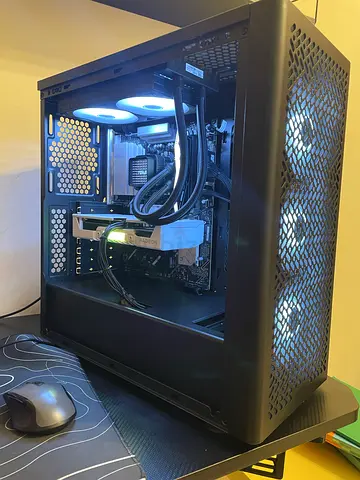 Ryzen 5 9600x, Radeon RX 9060 XT 16GB Gaming PC