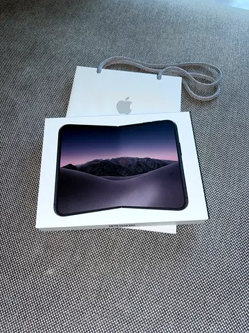 iPhone duo 512GB Night Sky UAE version