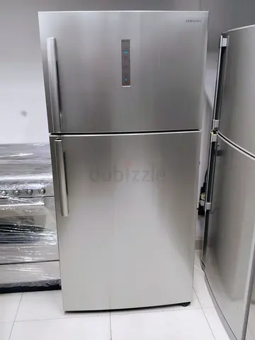Samsung Top Freezer Refrigerator - Silver, Good Condition