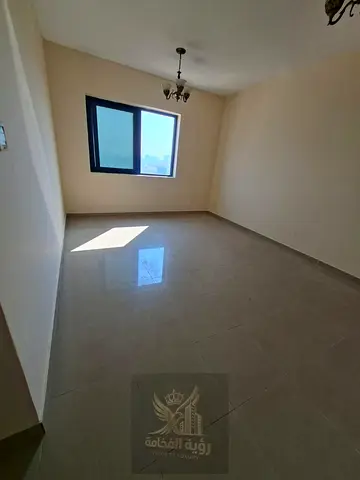 شقة للإيجار السنوي في الشارقة – البوطينة**  فرصة مميزة للسكن في منطقة البوطينة بالشارقة، شقة غرفة وصالة بمواصفات مناسبة للراحة والاستقرار.  **مميزات