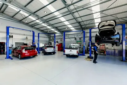 CAR GARAGES FOR SALE / RENT
