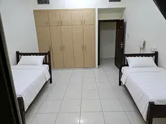 Bed space available in Al Quasis