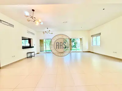 Single Row 5bedrooms Villa ||Multiple Options ||Near to Amenities