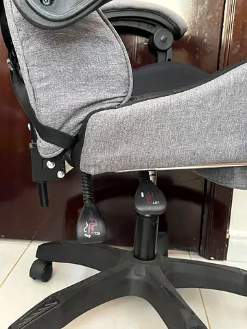 VINNYSEN Gaming Chair, High-Back Racing Computer Chair with Waist Support, Foot Support and Headrest