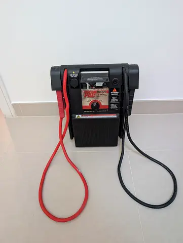 Jump Starter - Booster - Truck PAC ES1224 3000/1500 Peak Amp 12/24V