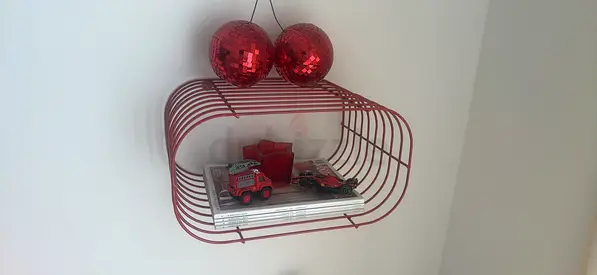 Red Decorative Wall Shelf — Modern Metal Wire Design