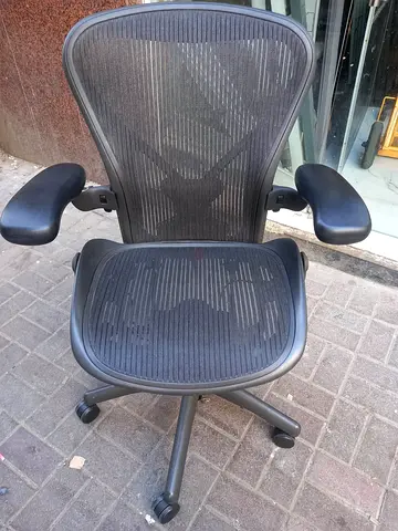 For selling Herman miller Areon chair size B and C available