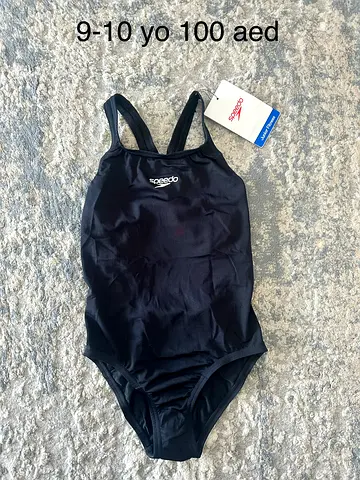 Speedo one piece swimsuit for 9-10 years old