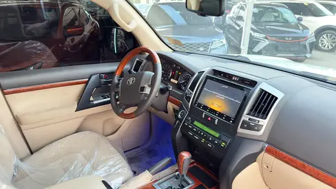 2015 Toyota LAND CRUISER — миниатюра 12