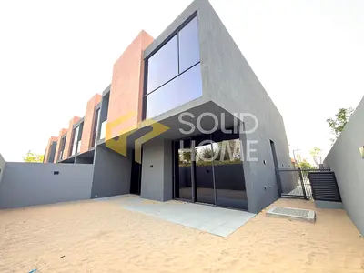 Great Deal | 4BR Corner Townhouse | Prime Location