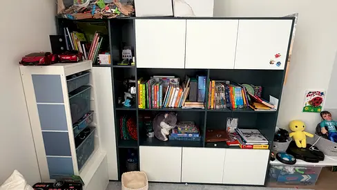Kids' bookshelf
