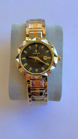 Gold-tone Vigour wristwatch with date display — brand new