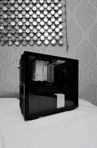 **Clean NZXT Mini-ITX Gaming PC | Ryzen 5 5600G | GTX 1080 | 16GB RAM | 512GB NVMe**